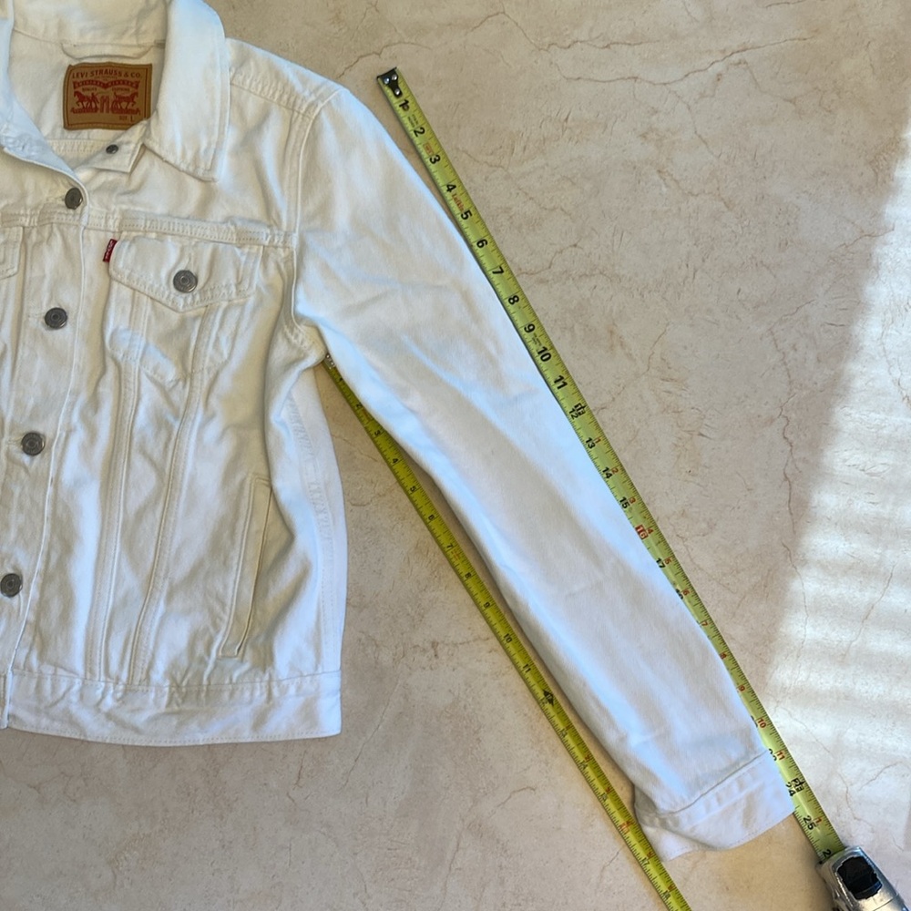 Levi's White Trucker Jean Jacket - Picture 12 of 16